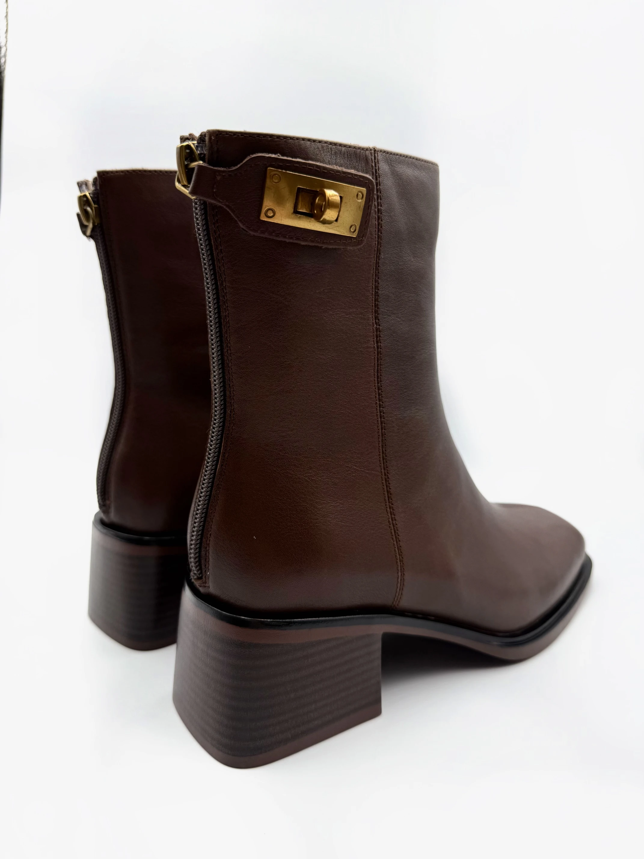 Ботинки "BLACK AND BROWN"