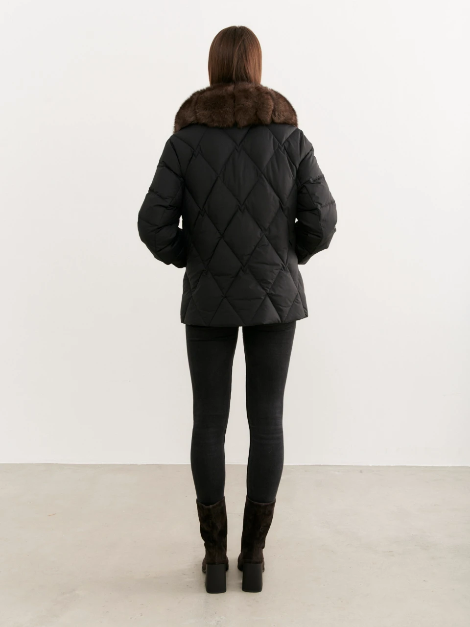 Пуховик "DARK ELEGANCE"